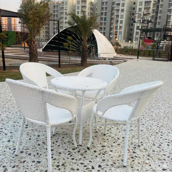 5-Piece Outdoor Rattan Dining Set | 4 White Wicker Chairs + Round Glass-Top Table